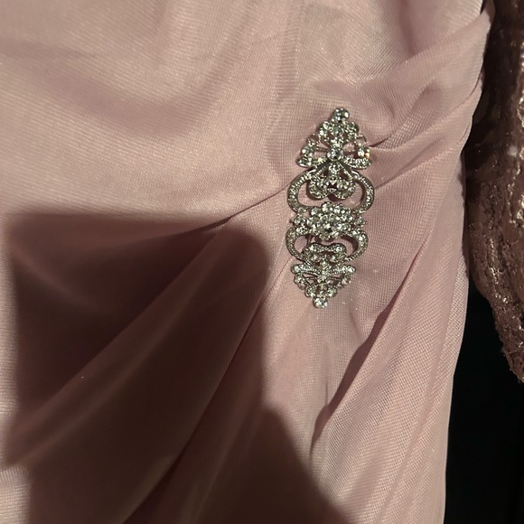 Pink Asymmetrical Ruched Gown With Lace Bodice - Picture 3 of 6